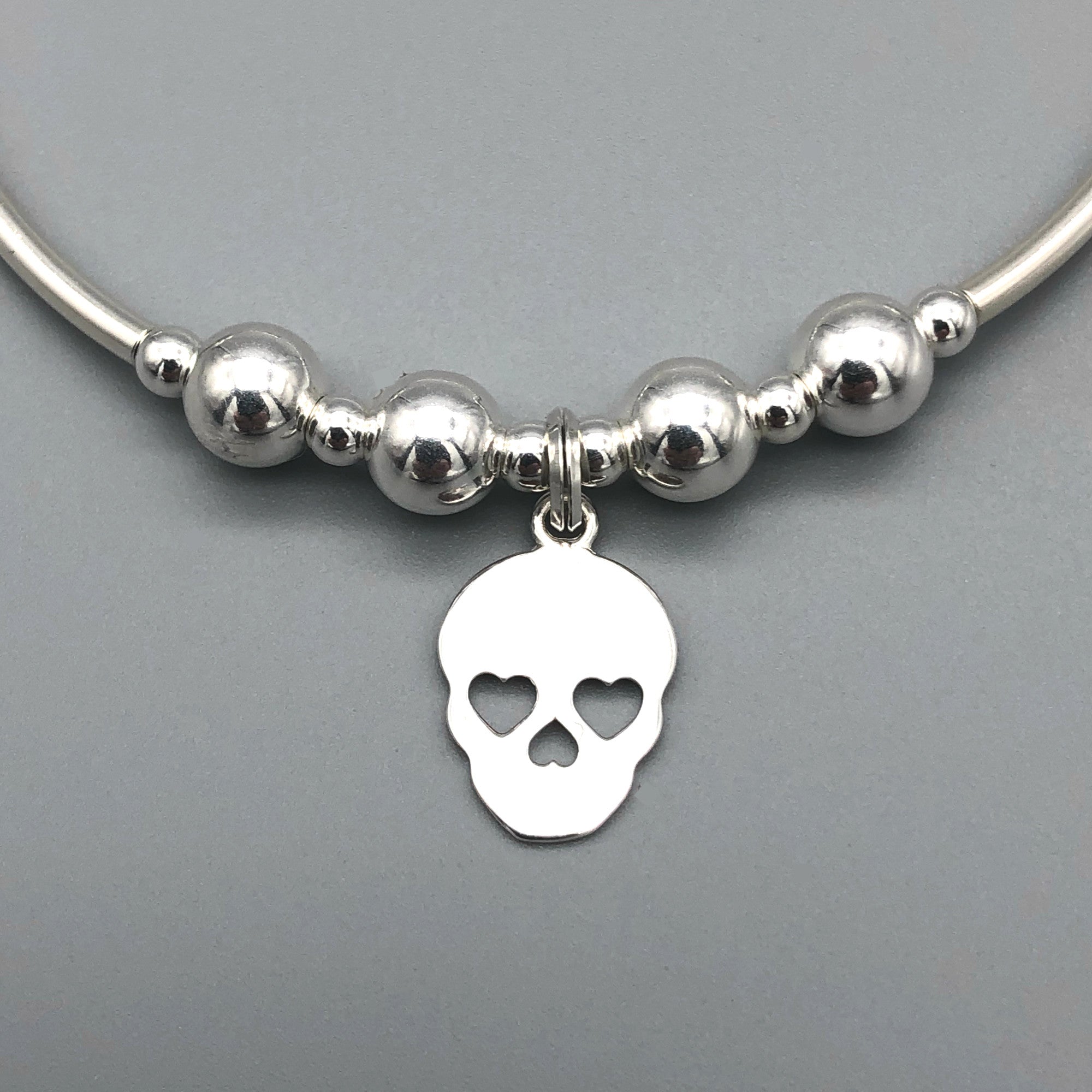 Skull hot sale charm bracelet